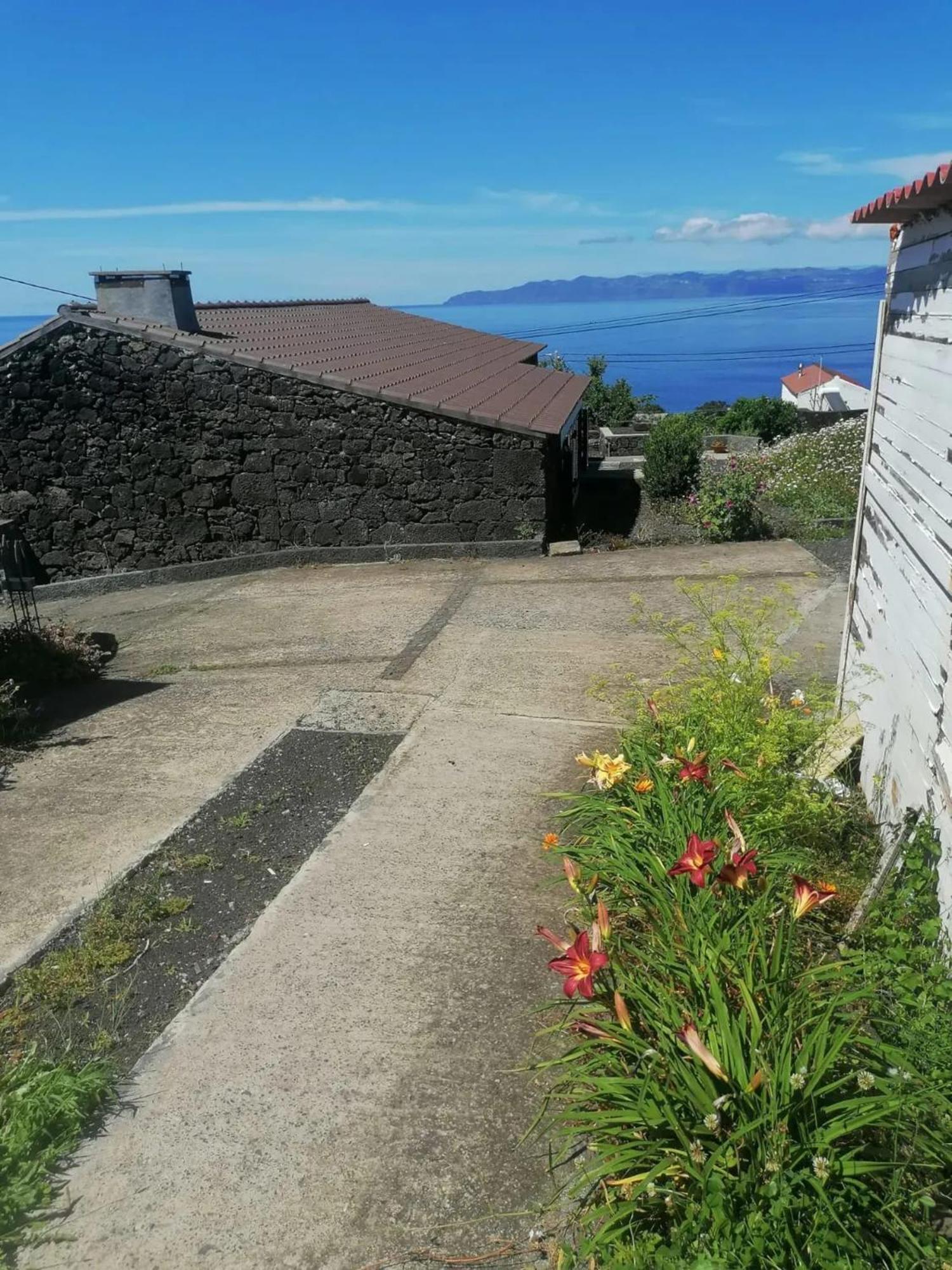 Comfortable House With Sea View In Sao Roque Do Pico Villa Exterior photo